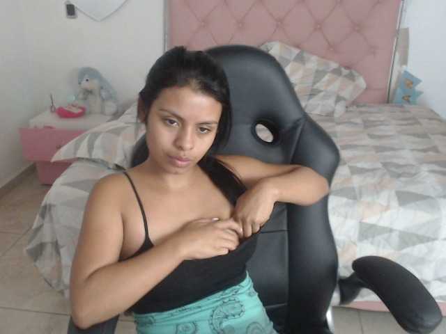 Live sex webcam photo for alondran #245527153