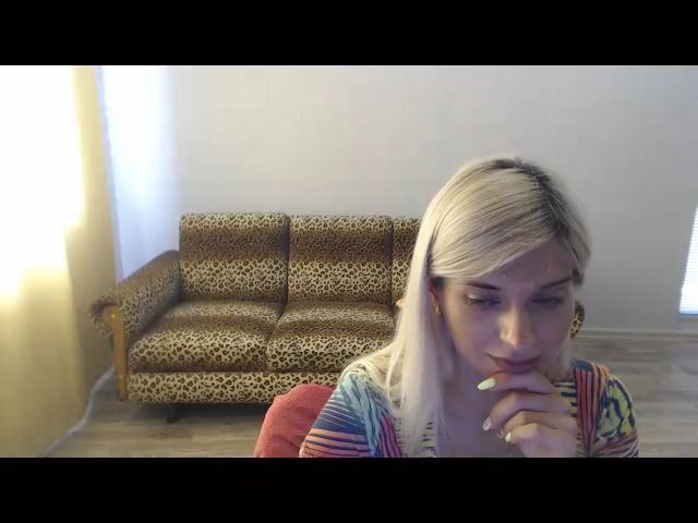 Live sex webcam photo for SexyBeatriice #256223312