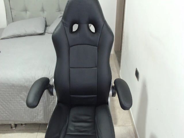 Live sex webcam photo for Noha_24_ #254198981