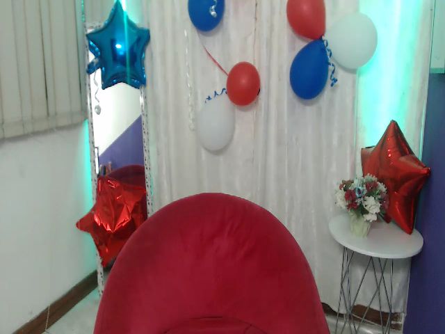 Live sex webcam photo for BriannaOneal #252348267