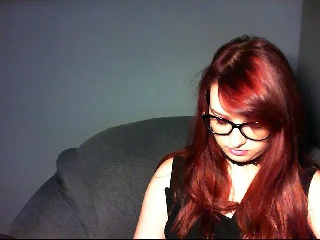 Live sex webcam photo for VirginLuna18 #260881606