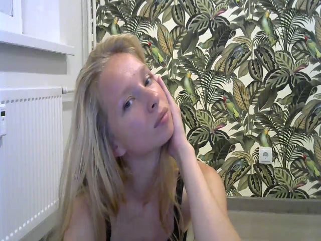 Live sex webcam photo for LisaindaSmile #260204957