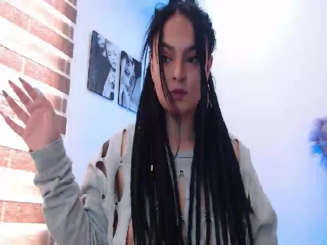 Live sex webcam photo for NinaFeliu #255653895