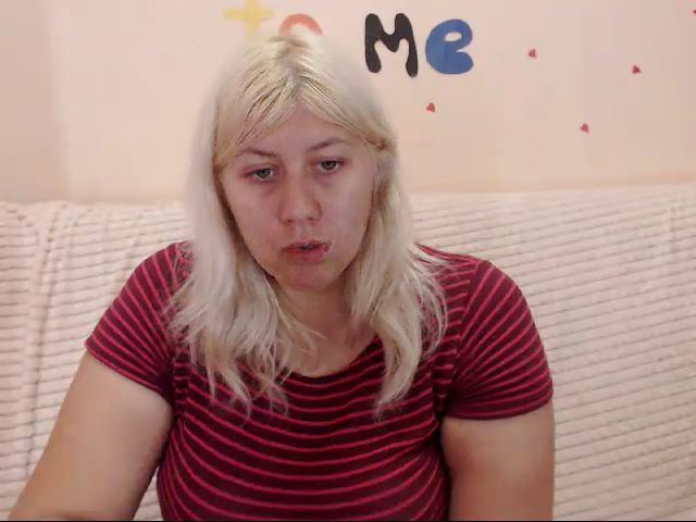 Live sex webcam photo for Kylie_Pag #253319377