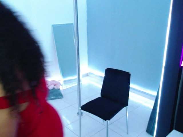 Live sex webcam photo for jamaicaawolf #247514677