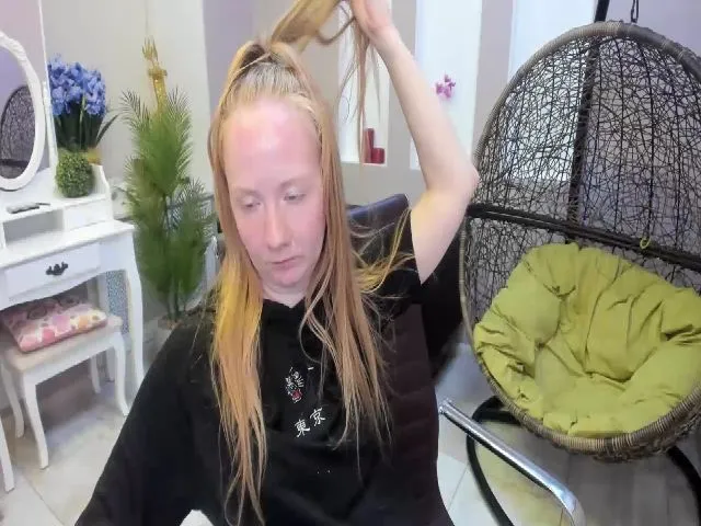 Live sex webcam photo for StunningKelly #254054715