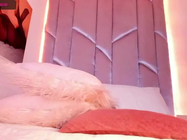 Live sex webcam photo for vanessabianch #245446676