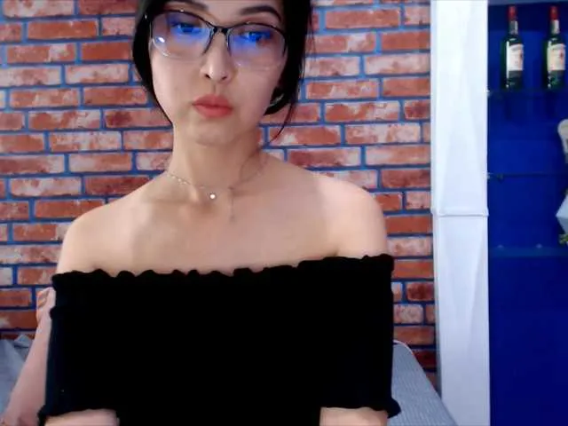 Live sex webcam photo for ShowMGO #247327411