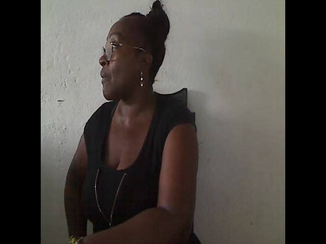 Live sex webcam photo for Assbigxhot9 #253928488