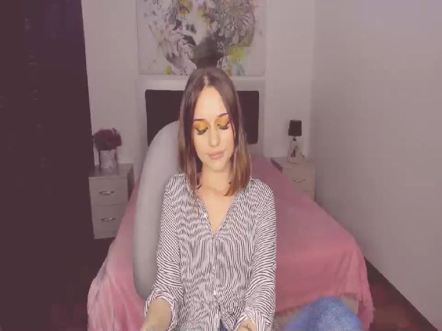 Live sex webcam photo for AmyGarden #253234481