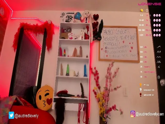 Live sex webcam photo for Audredlovely #256168268