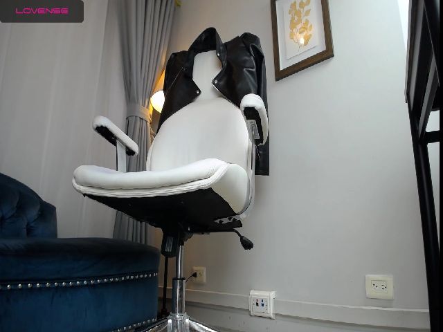 Live sex webcam photo for Ashley_leon_ #256025150