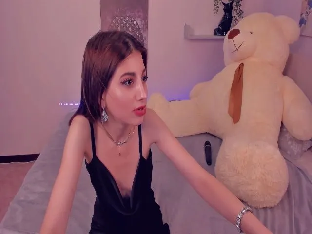 Live sex webcam photo for AnabelAris #252570376