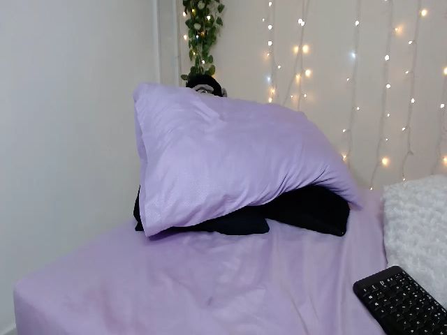 Live sex webcam photo for JOLIE_ABALO #260464011