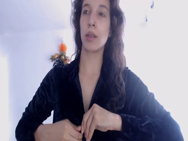 Live sex webcam photo for Nina_Doux #259362744