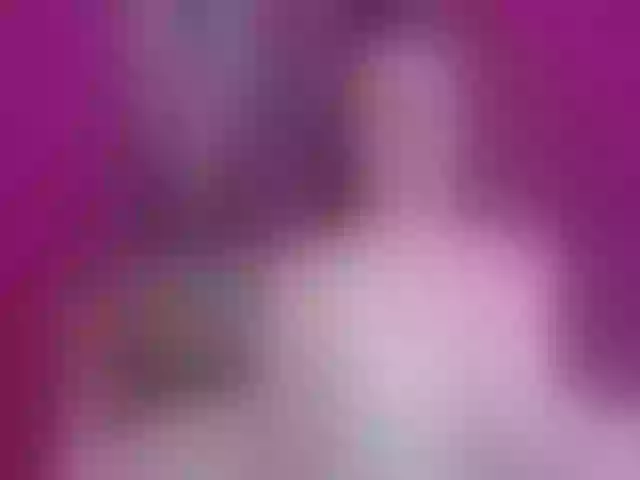 Live sex webcam photo for BustyxxHelen #240945326