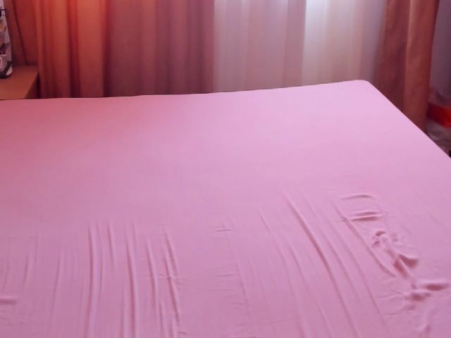 Live sex webcam photo for Nicolle2 #253733460