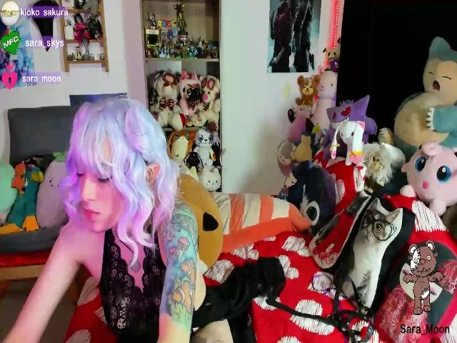 Live sex webcam photo for Sara_Skys #258548083