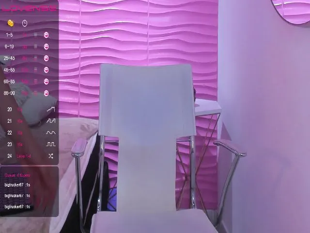 Live sex webcam photo for Sharlotte_e #260242645