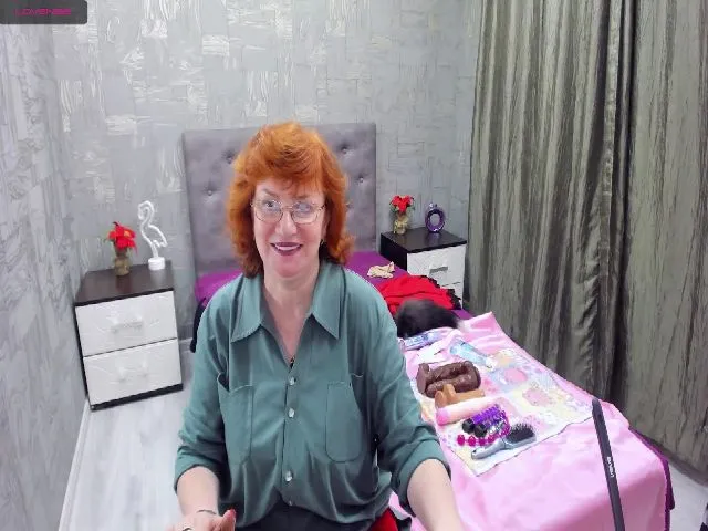 Live sex webcam photo for HarperGlow #256233140