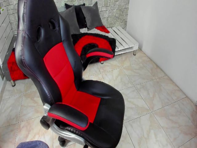 Live sex webcam photo for Tasha_cooper1 #252282660