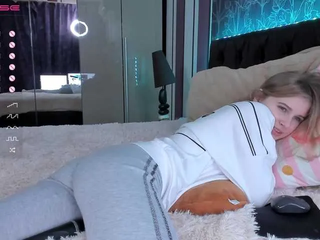 Live sex webcam photo for LesyaPrincess #242229552