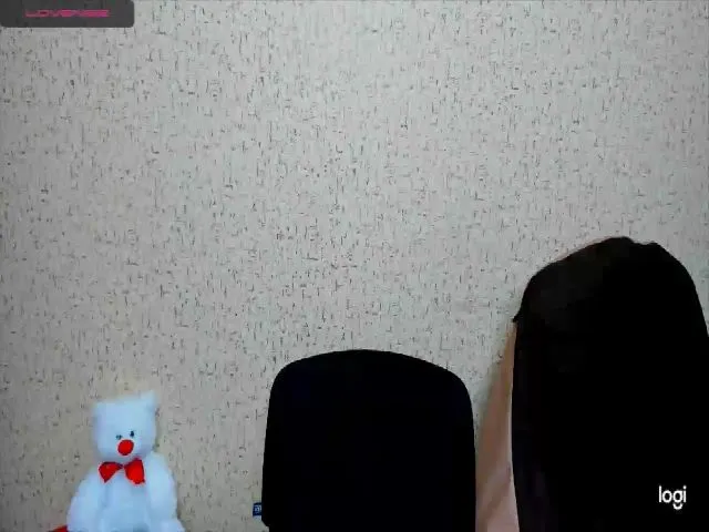 Live sex webcam photo for lilydavra #261782589