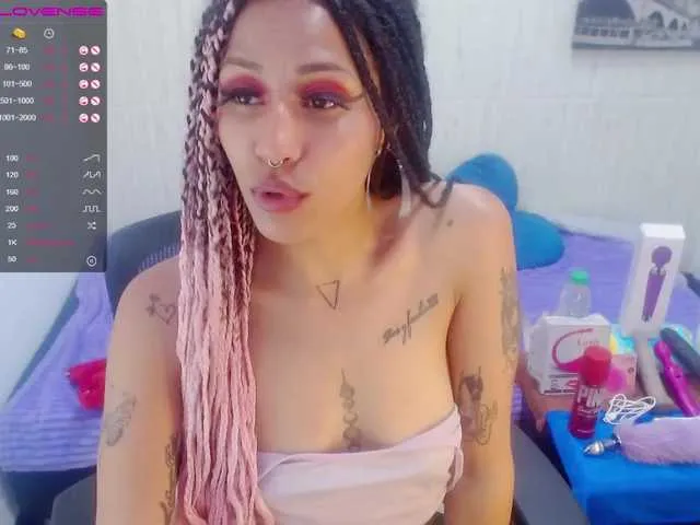 Live sex webcam photo for deviblack #259118733