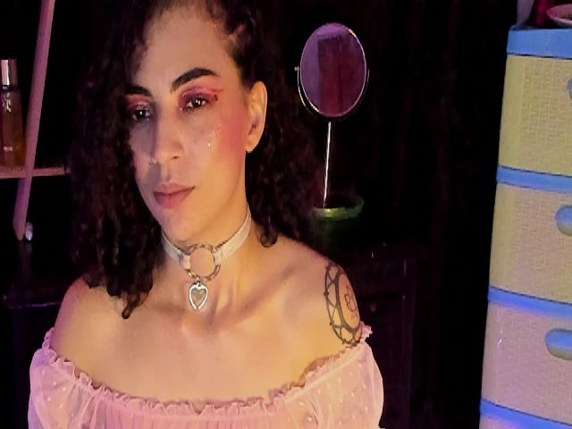 Live sex webcam photo for Aliiciapalmer #262928526