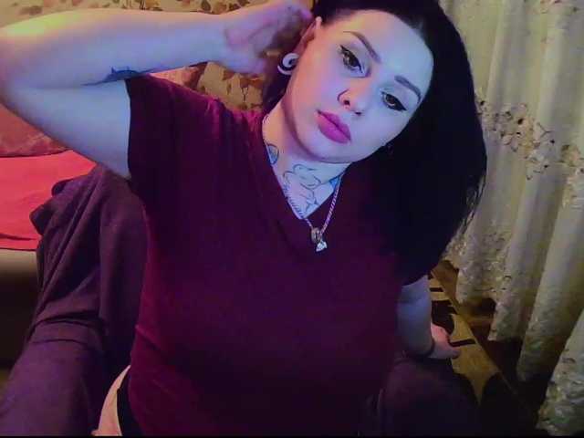 Live sex webcam photo for ElinaCola #241607640