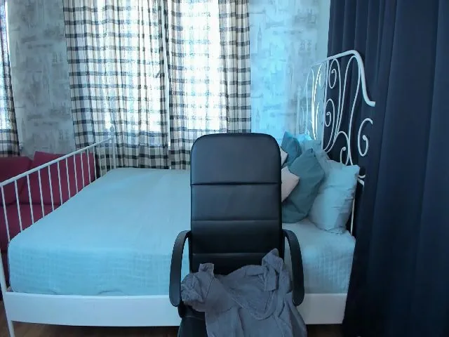 Live sex webcam photo for April_bb #253050508