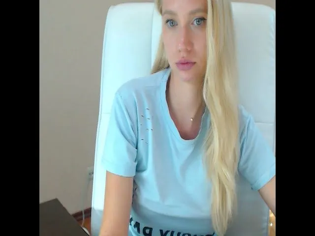 Live sex webcam photo for Miss_Sylvia #263779089