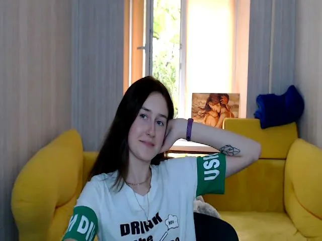 Live sex webcam photo for Honey_dream #260622543