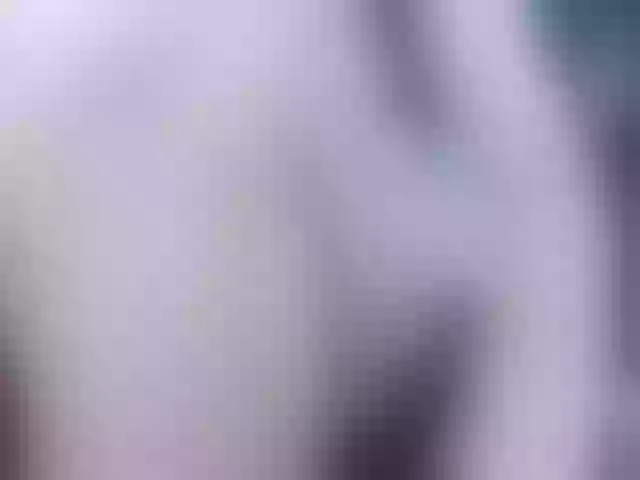 Live sex webcam photo for JuicyHelenX #252744537