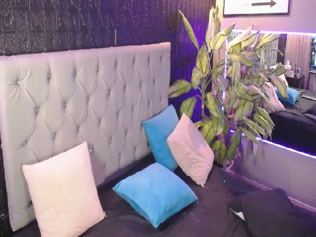 Live sex webcam photo for Ayisha_ #264634632