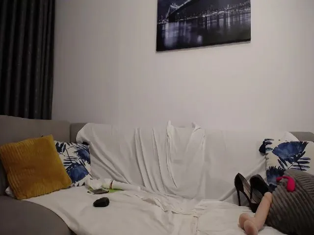 Live sex webcam photo for Sweetyashling #255769036