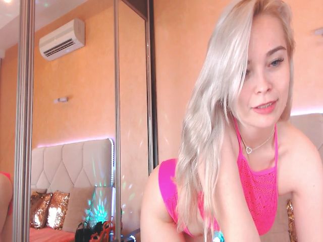 Live sex webcam photo for Amberly_Doll #287865996