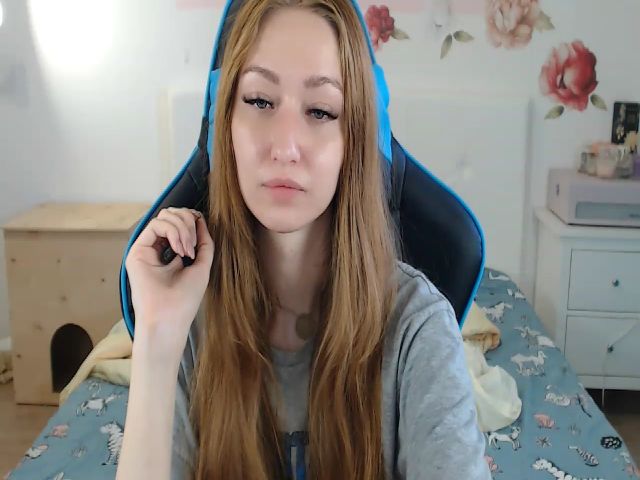 Live sex webcam photo for CassidyShine #253076570