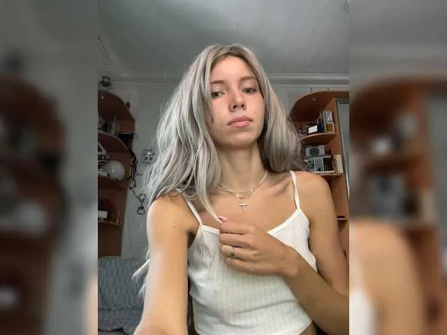Live sex webcam photo for kika-Co #258129561