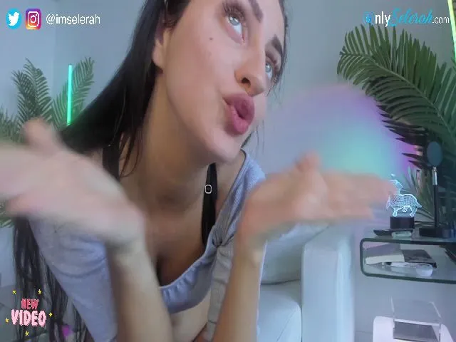 Live sex webcam photo for Selerah #261612409