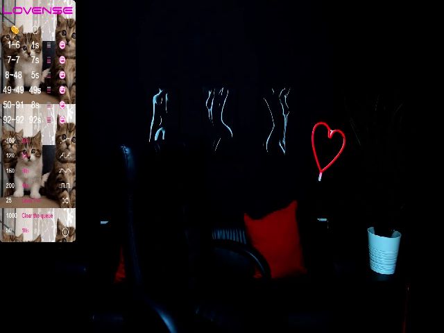 Live sex webcam photo for LiliManchest #263827040