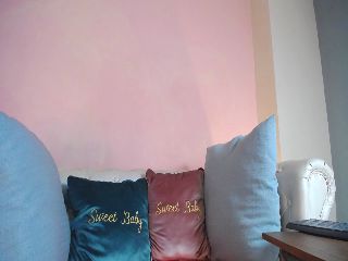 Live sex webcam photo for April_collins #252039791