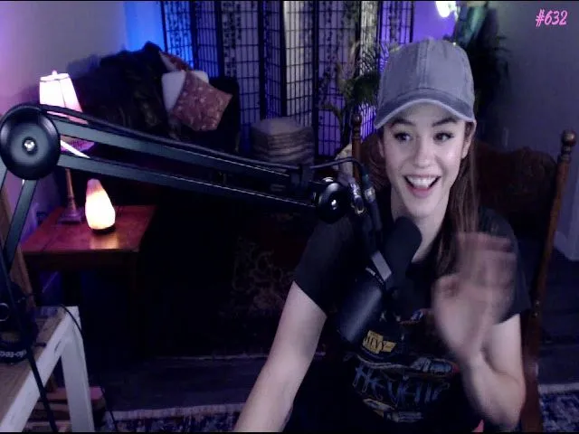 Live sex webcam photo for Sophelia #263557463