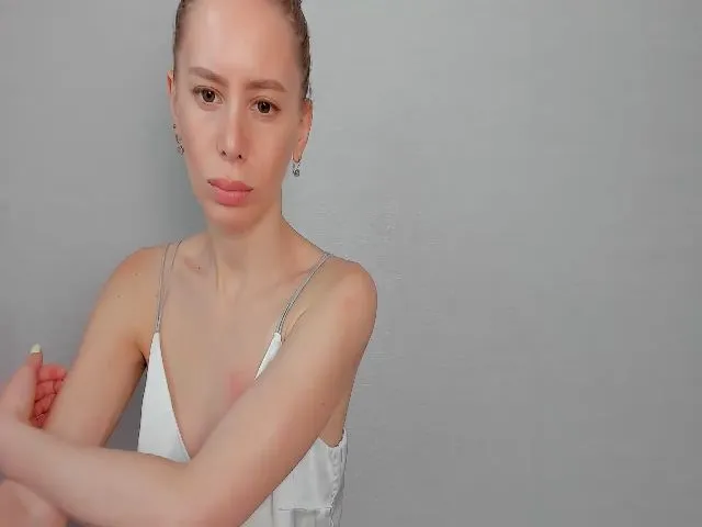 Live sex webcam photo for WowAlina_ #252813419