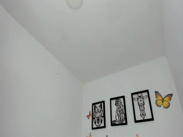 Live sex webcam photo for Juline_smithh #258612170