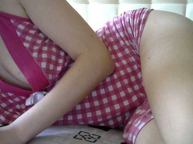 Live sex webcam photo for Saraoff82 #241104839