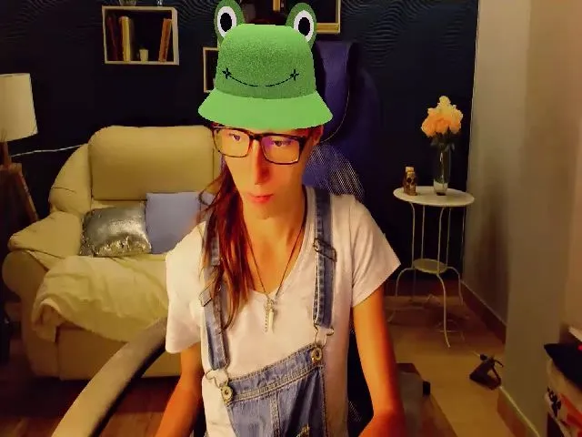 Live sex webcam photo for amyjune01 #256362979