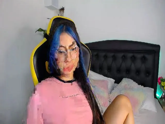 Live sex webcam photo for Mairerf #252543458