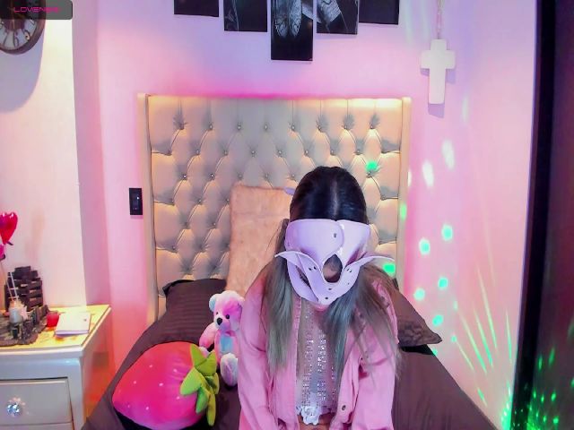 Live sex webcam photo for Sofia_ortiz #256180112