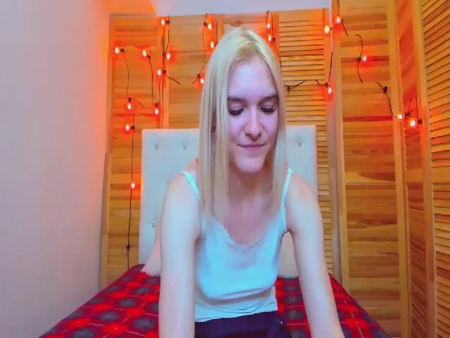 Live sex webcam photo for MarliTes #254021953